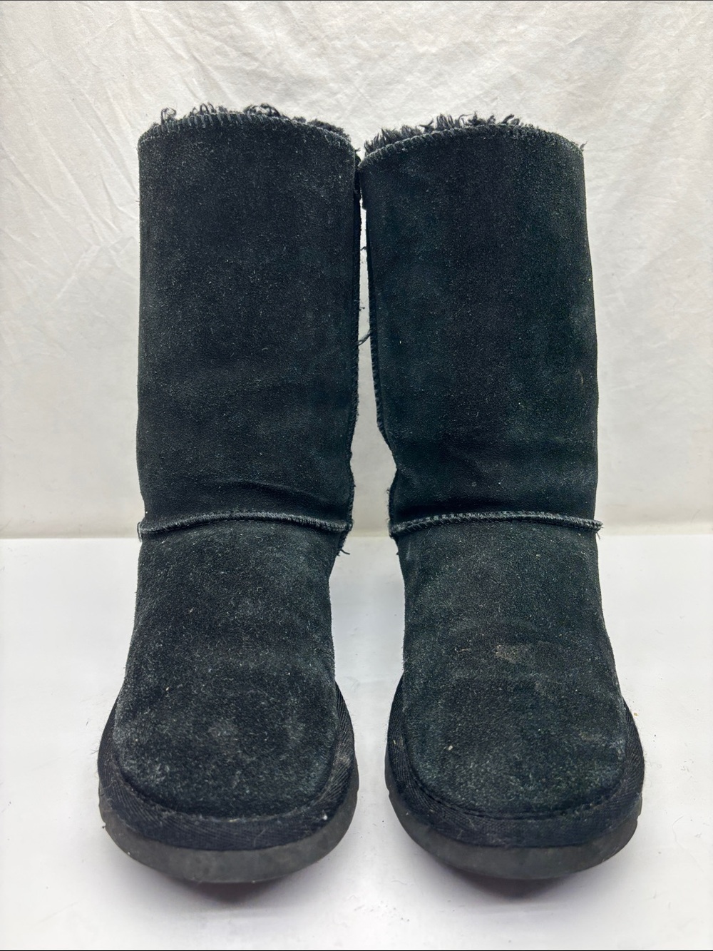 UGG Bailey bows boots, size 7